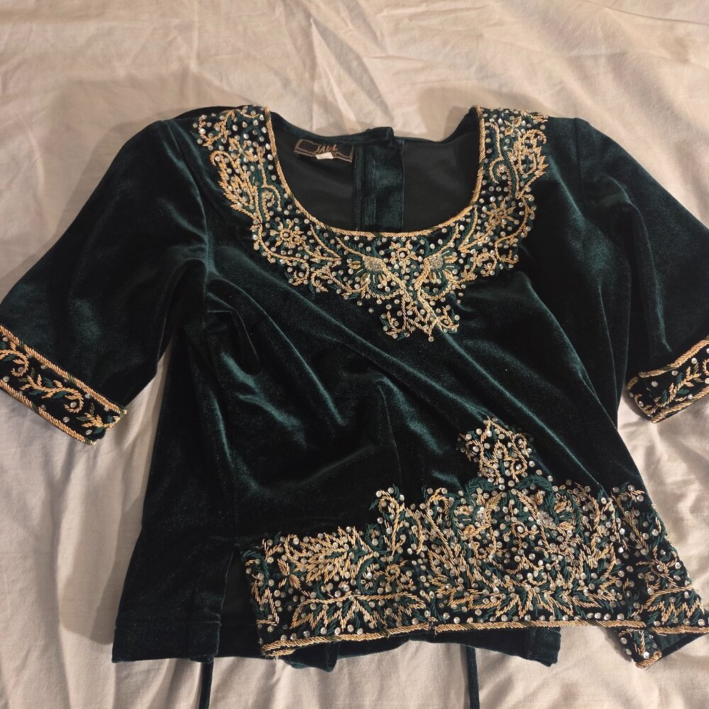 Sahil 100% silk green top size 44 perfect condition
